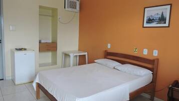 Minibar, desk, rollaway beds, free WiFi