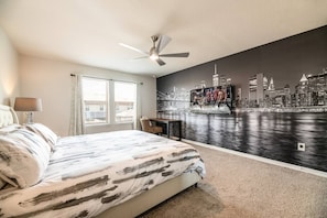 5 bedrooms, desk, iron/ironing board, travel crib