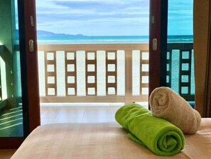 2 Schlafzimmer, Schreibtisch, Bügeleisen/Bügelbrett, Reisekinderbett