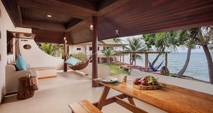 Rare Villa right on the beach!!