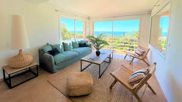 Fernseher, Tischfußball