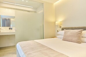 Ropa de cama hipoalergénica y minibar