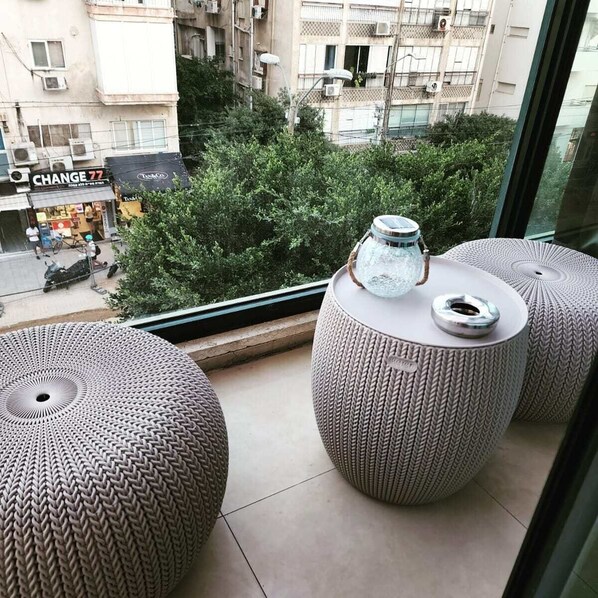 1 bedroom, hypo-allergenic bedding, minibar, in-room safe