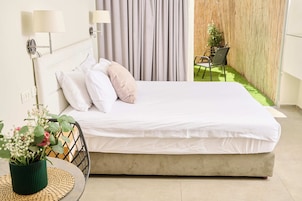 Ropa de cama hipoalergénica y minibar 