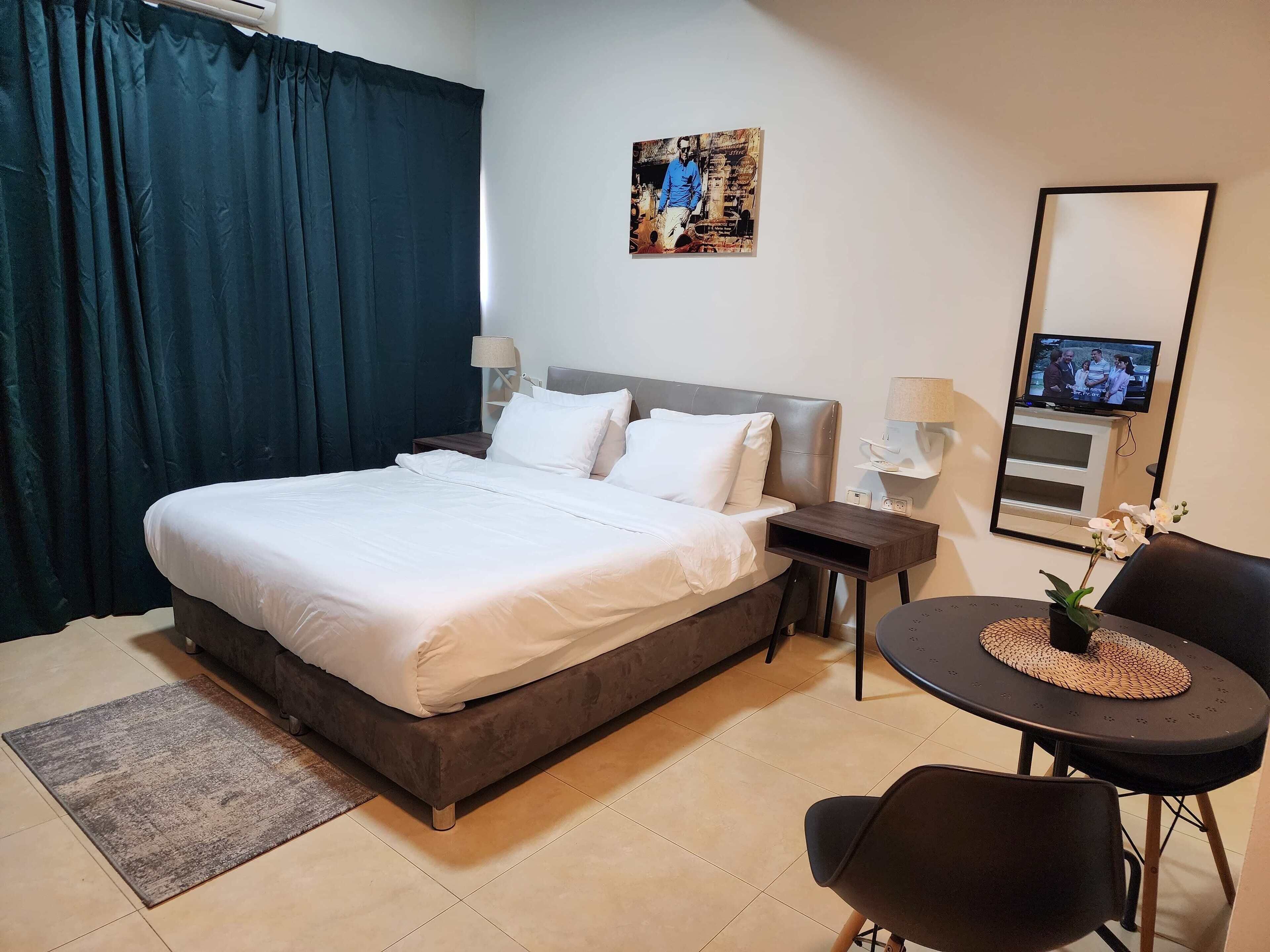 classic double room | hypo-allergenic bedding, minibar, in-room safe, blackout curtains