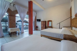 Quarto básico, 2 camas de casal, para não fumantes, vista para o oceano | Vista do quarto