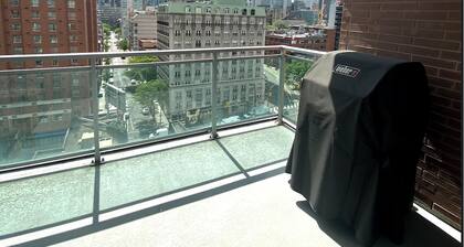 St Lawrence 1 Bdrm Condo with Patio & BBQ