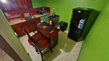 2 chambres, matelas Tempur-Pedic, décoration personnalisée