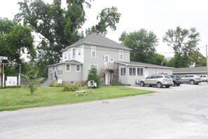Exterior - Fairy Bowery (Nauvoo)
