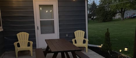 Outdoor dining
