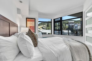 One bedroom with a queen bed and all the beautiful mountain views! Dream away.