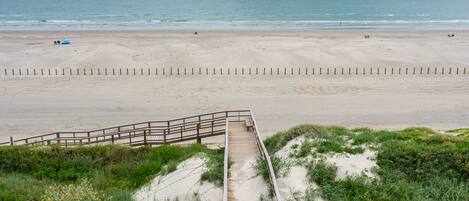 Perto da praia, toalhas de praia