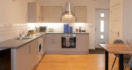 Crescent House Apartments
