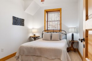4 Schlafzimmer, Schreibtisch, kostenloses WLAN, Bettwäsche