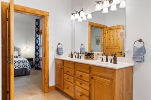 Douche, serviettes fournies