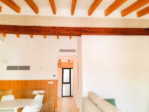 Superior Studio, Accessible, Ensuite | Property entrance