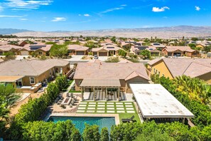 Pool - Beautiful Palm Desert Vacation Oasis. (Palm Desert)