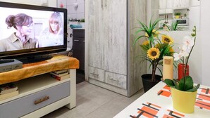 Classic Apartment | Living area - Studio famous Bogarshov by the sea (Tel Aviv)