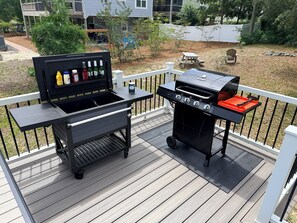 Property grounds - Newly-built 3 beds/2 baths home in Oak Island (Oak Island)