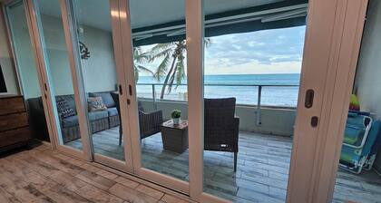 Guest Favorite • Beachfront Luquillo Condo • Walk to Kioskos & El Yunque