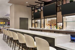 Bar (on property) - Hilton Garden Inn Nashville West End Avenue (Nashville)