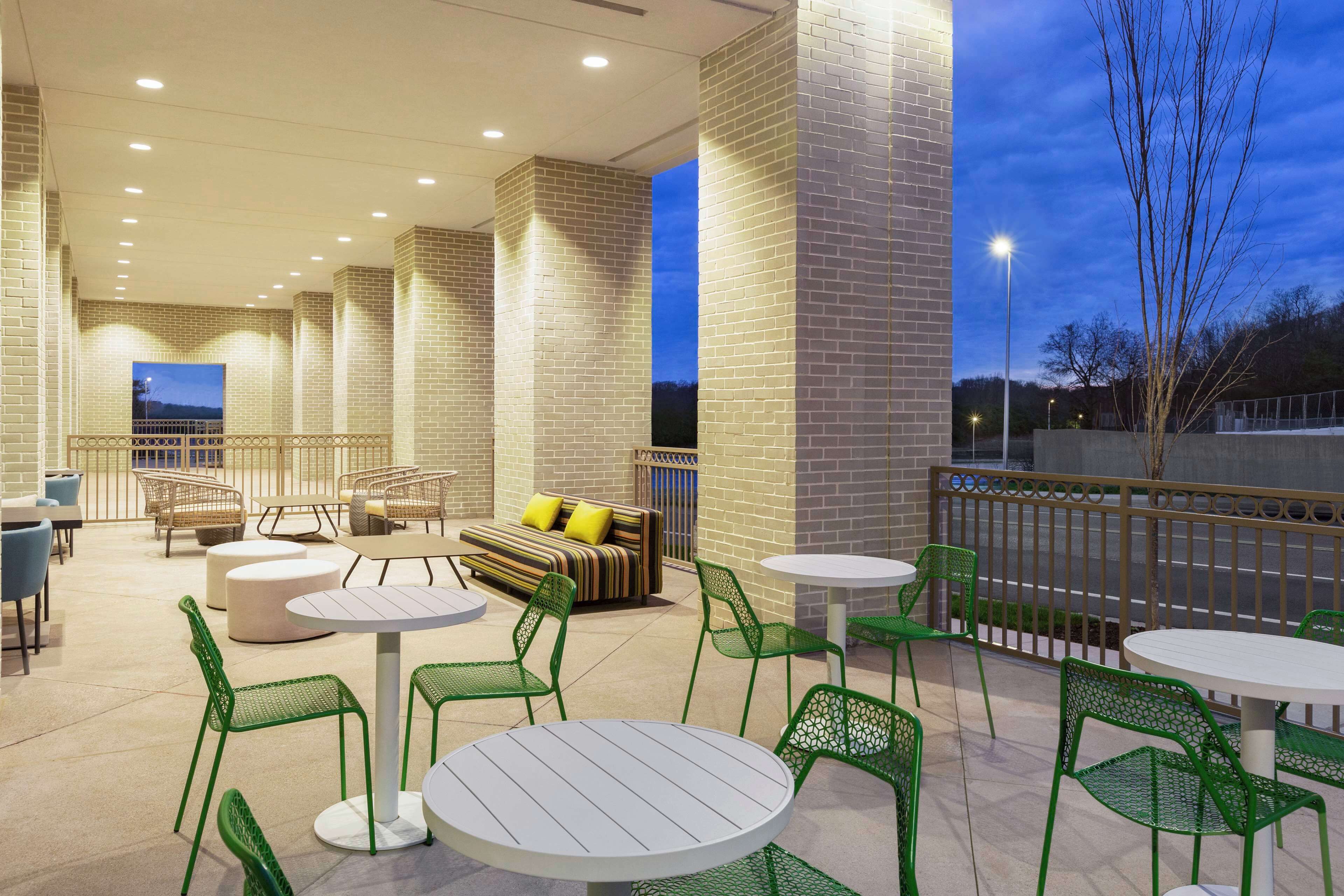 Photo - Hilton Garden Inn Nashville West End Avenue