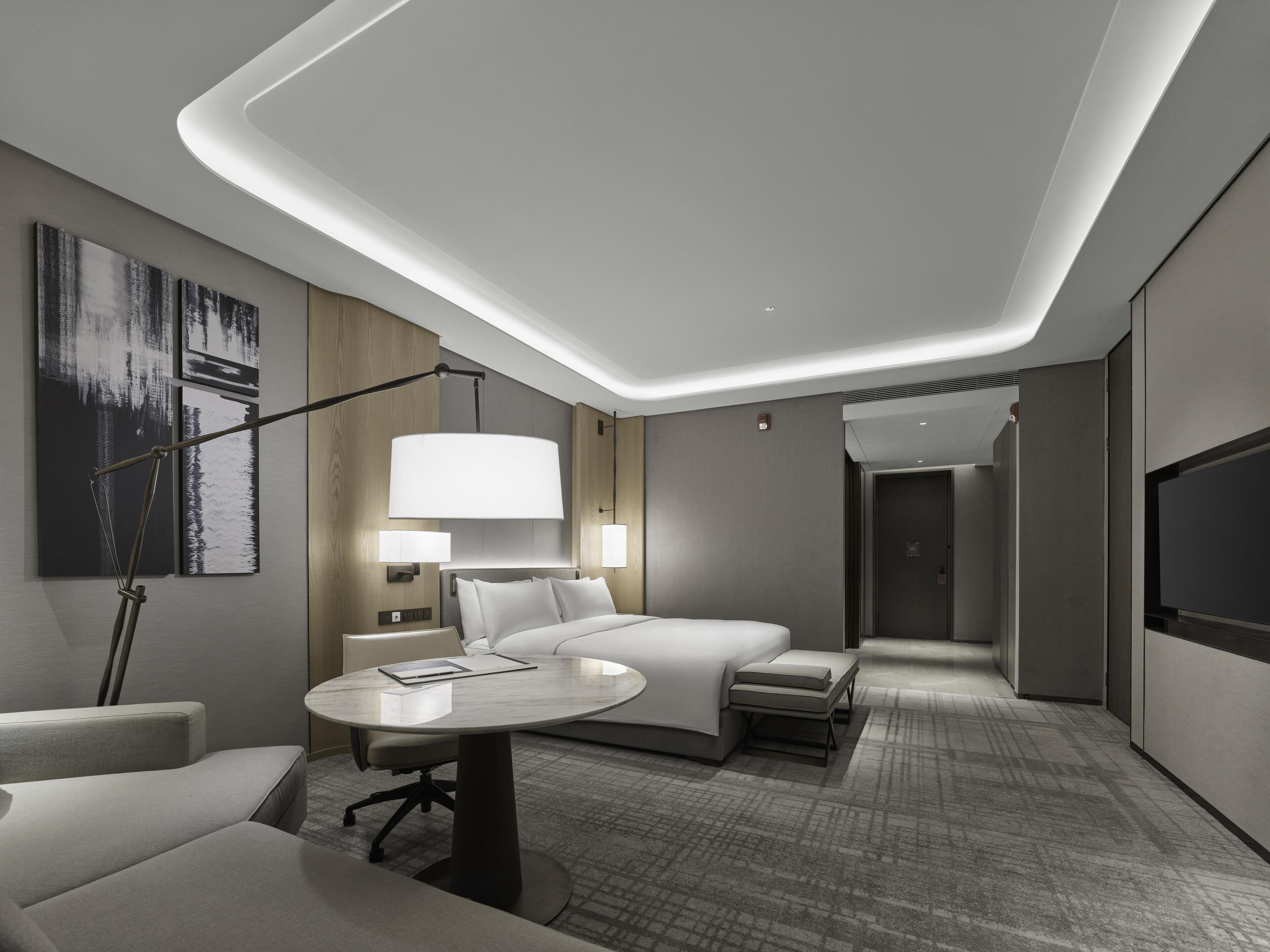 Minibar, caja de seguridad en la habitación y cortinas blackout 