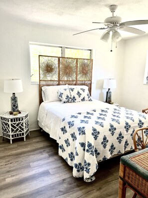 Room - Cozy Bungalow - 5 mins from beach and FLL airport- sleeps 4–5 (Dania Beach)