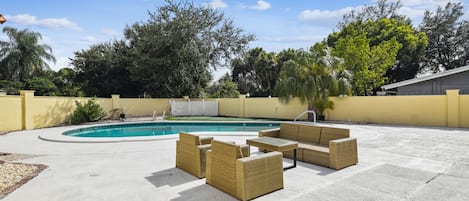 Beheizter Pool