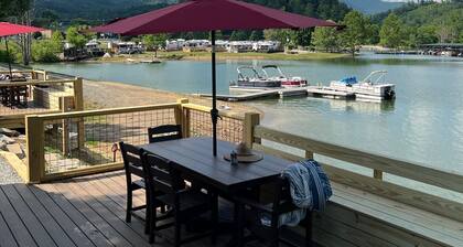 Elegant Watauga Lake Airstream