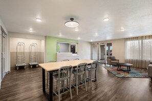 Reception - WoodSpring Suites South Brunswick - Princeton (Monmouth Junction)