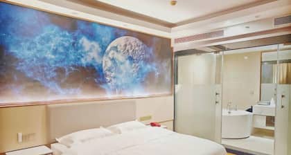 Zhenfeng Hotel