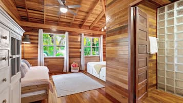 1 Schlafzimmer, Zimmersafe, Bügeleisen/Bügelbrett, Reisekinderbett