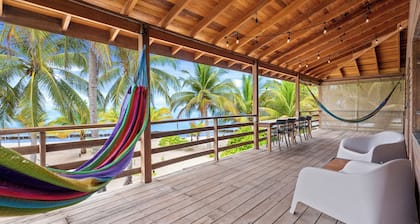 OHANA KUKNAT BEACHFRONT cabin IN PLACENCIA village, clean, quiet, safe, private.