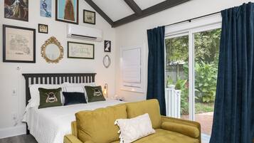 1 bedroom, desk, iron/ironing board, free WiFi