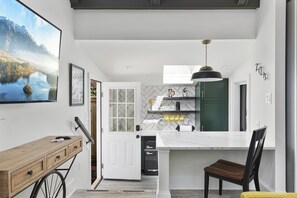 冰箱、微波炉、炉灶、茶具/咖啡用具