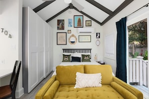 1 chambre, bureau, fer et planche à repasser, Wi-Fi gratuit