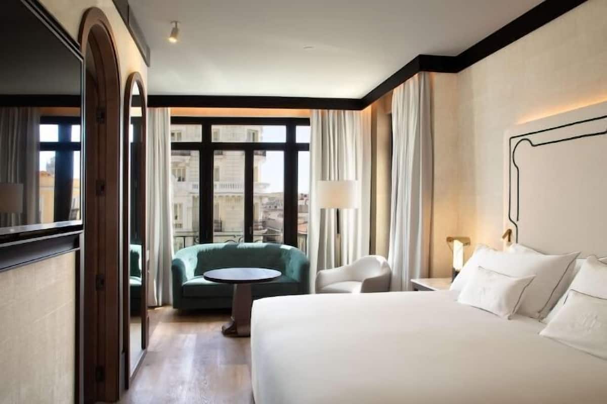 Een minibar, een kluis op de kamer, verduisterende gordijnen