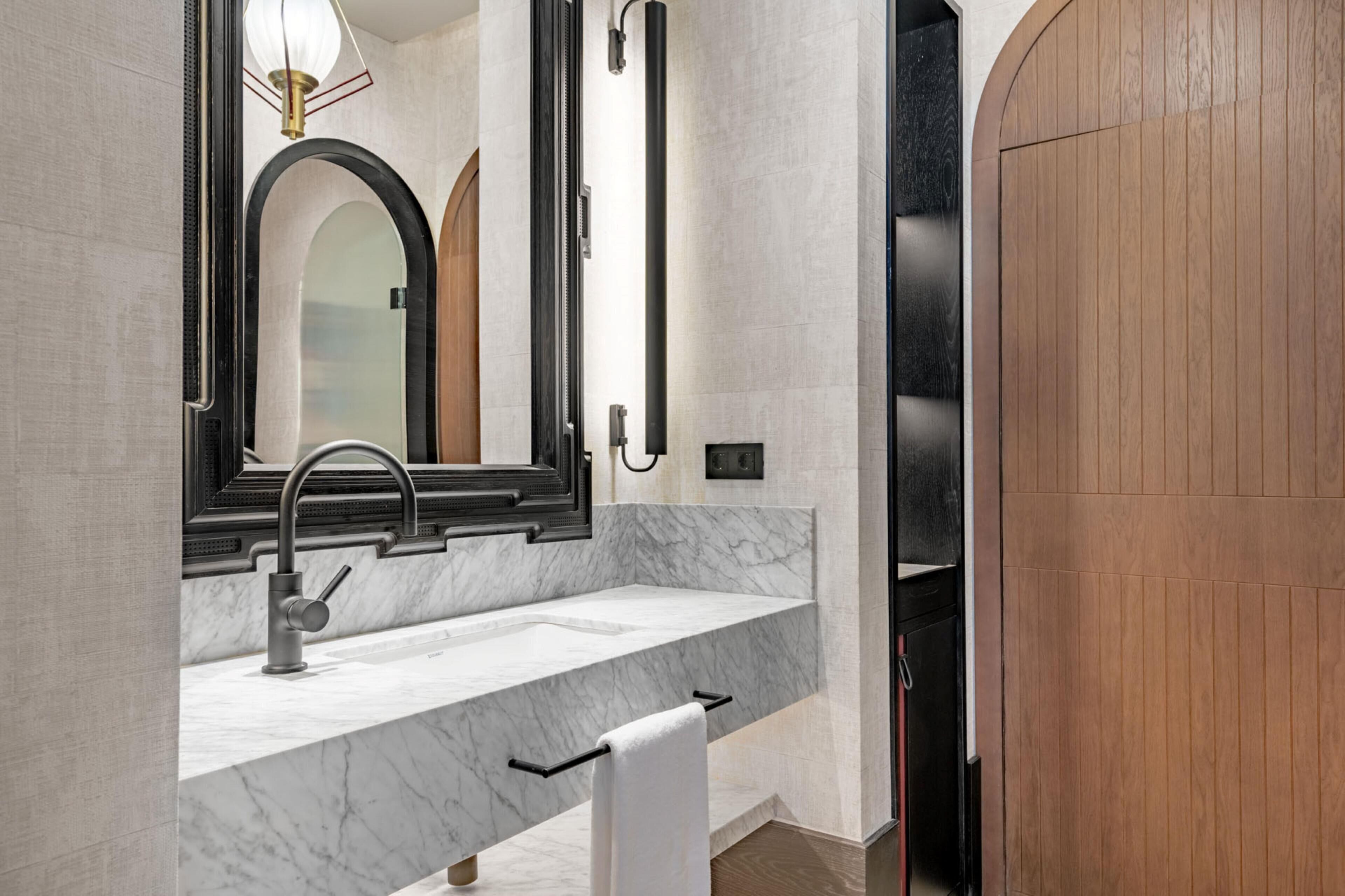 Photo - Hotel Montera Madrid, Curio Collection By Hilton