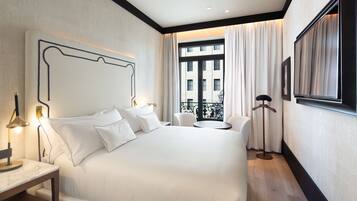 Minibar, caja de seguridad en la habitación y cortinas blackout