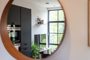 Interior - GuestReady - Industrial Flat near Shoreditch Park (London)