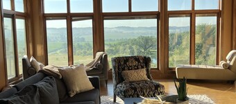 Private 50-acre Home Pet Friendly-Huge Greatroom-Firepit-Pond-Gameroom