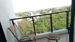 Unclassified image, 2 of 26, button - Garden Tower (Puñal)