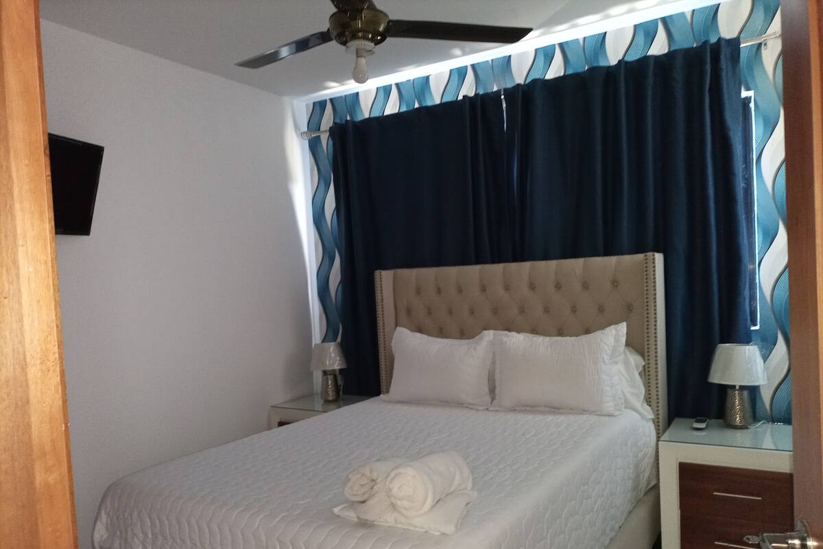 3 bedrooms, iron/ironing board, free WiFi