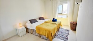 2 slaapkamers, een strijkplank/strijkijzer, gratis wifi, beddengoed