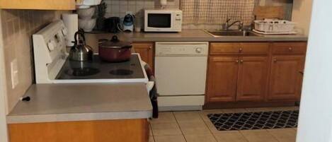 電子レンジ、食器洗い機、トースター、ミキサー