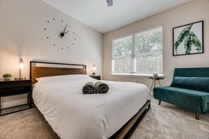 5 Schlafzimmer, Bügeleisen/Bügelbrett, Reisekinderbett, WLAN