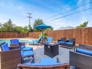 Terrace/patio - Fresno House | Pool | Fire Pit | Garage | 3/2:Wow! (Fresno)