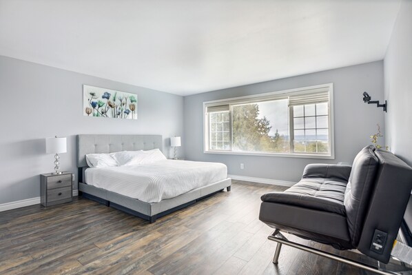 6 bedrooms, free WiFi, bed sheets