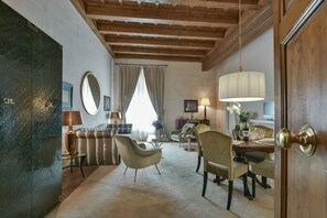 Smart TV - Boccaccio elegant apartment in Oltrarno (Firenze)
